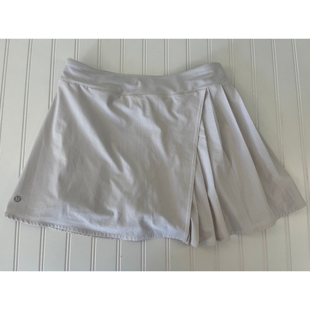 Lululemon Lululemon Asymmetrical Pleated Tennis Skort Size 6 Faded White
